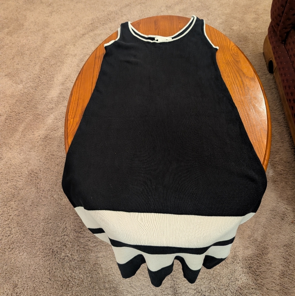 Silk Blend Black and White Sleeveless Knit Dress - Size S - Picture 6 of 8
